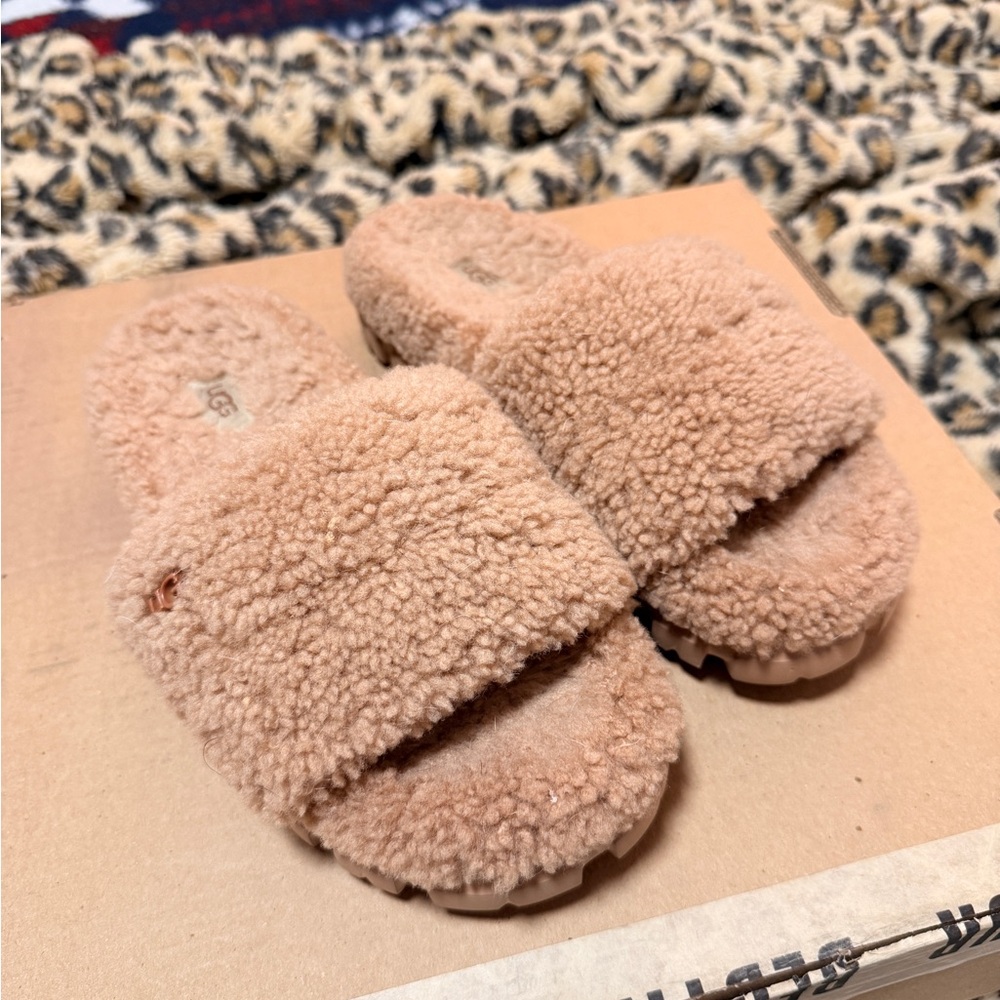 Ugg Cozy Slipper Sandals Size 8